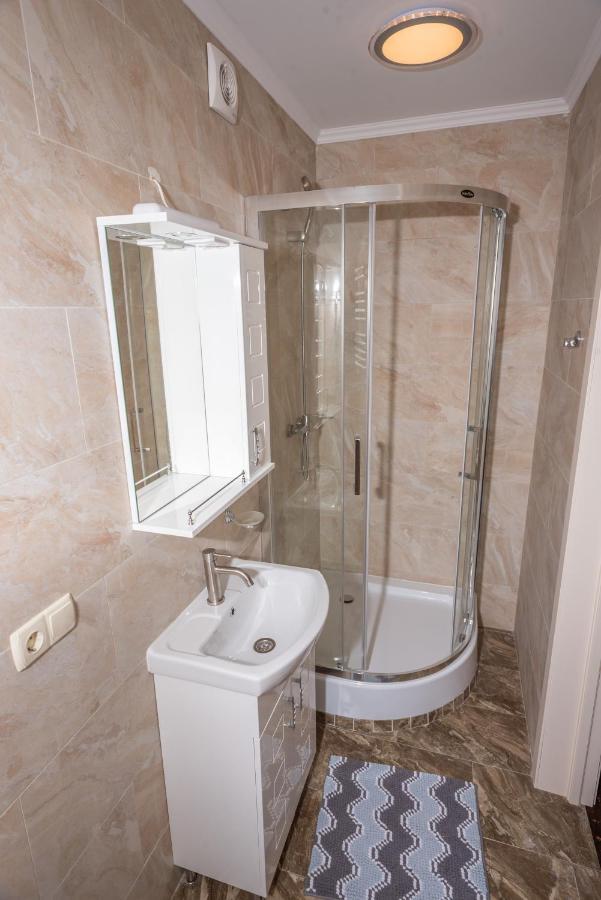 Residence Nesh Tatariv Buitenkant foto