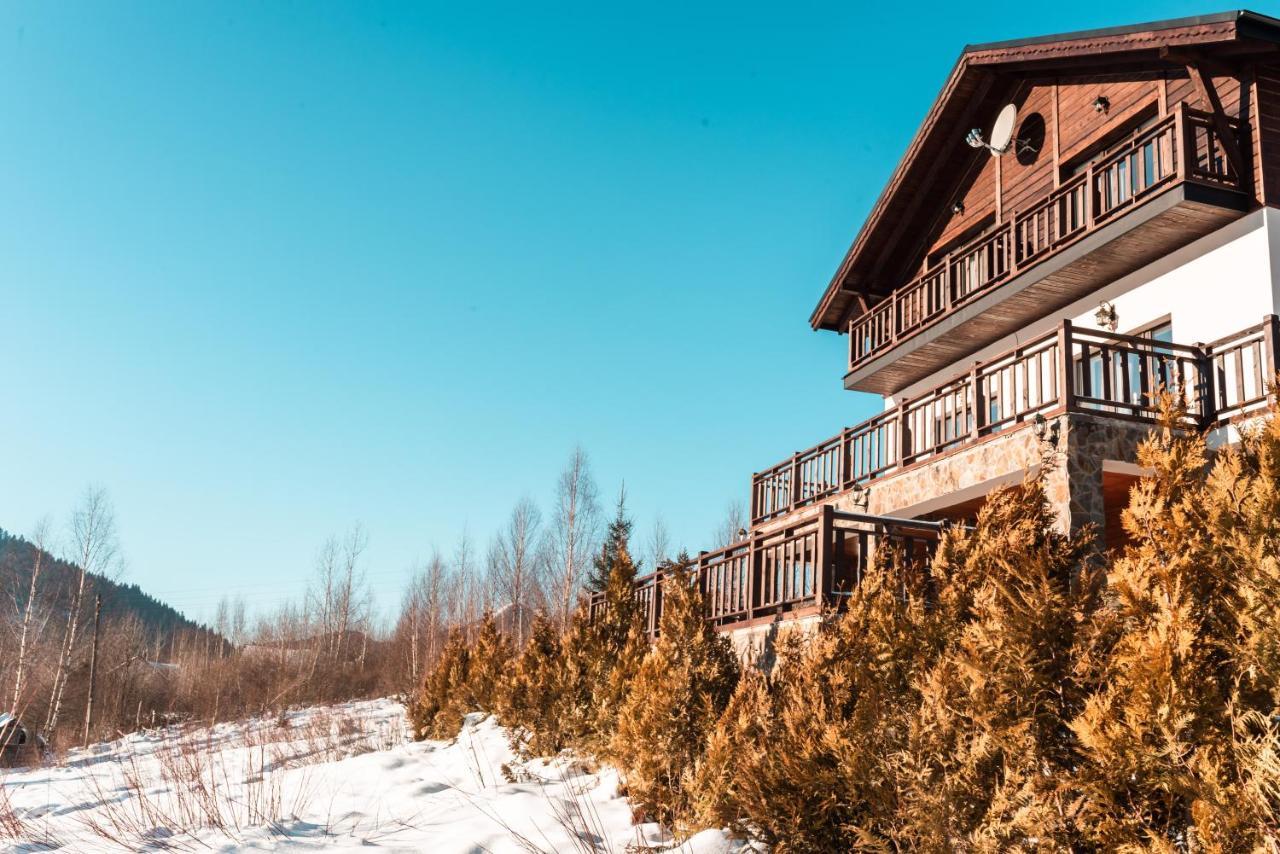Residence Nesh Tatariv Buitenkant foto
